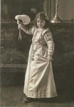(873) Elizabeth the Queen Mother, 1909 (double card 18 x 12,5 cm)