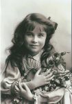 (872) Elizabeth the Queen Mother, 1907 (double card 18 x 12,5 cm)