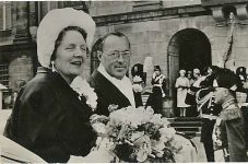 (282) Juliana & Bernhard, 1962