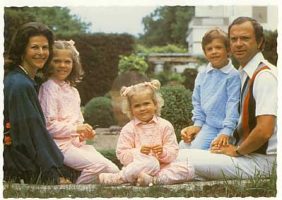 (336) Silvia & Carl Gustaf with 3 children