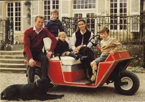 (34) Maria Teresa & Henri with 3 children